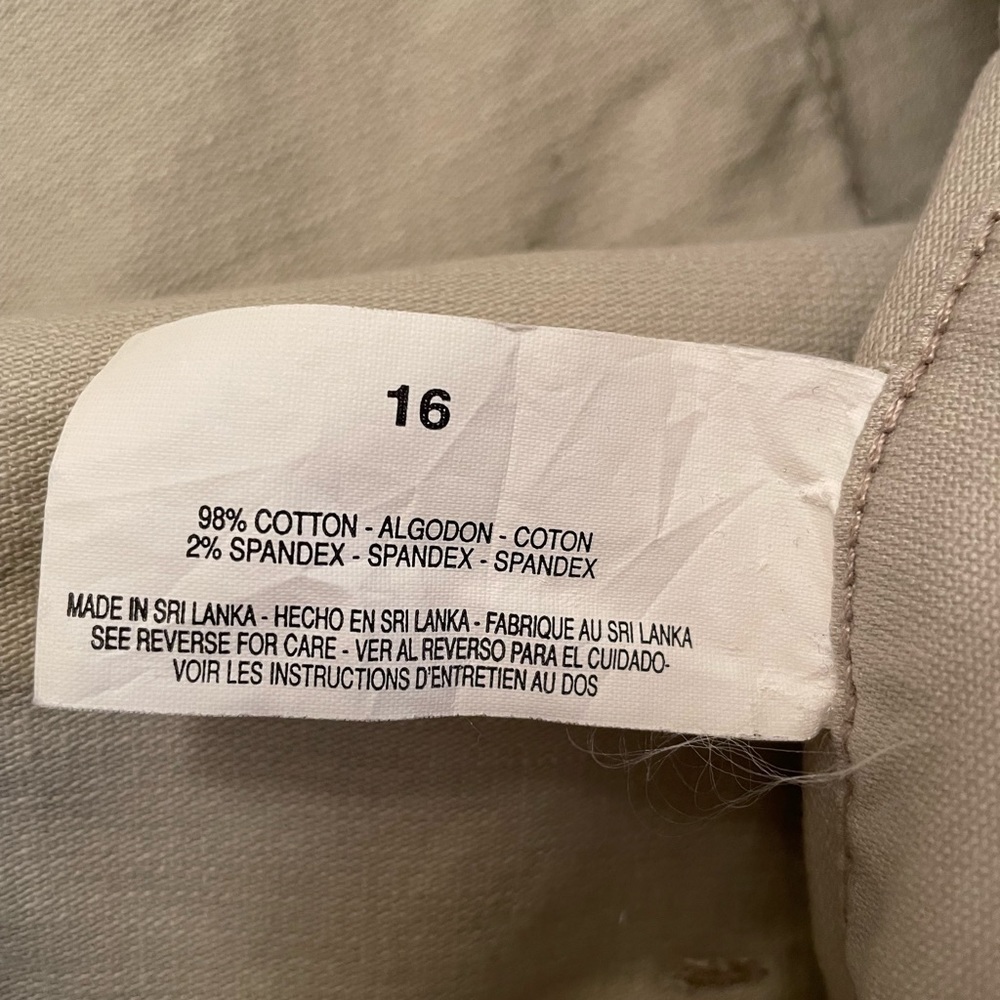 Gloria Vanderbilt beige skort - Picture 5 of 6
